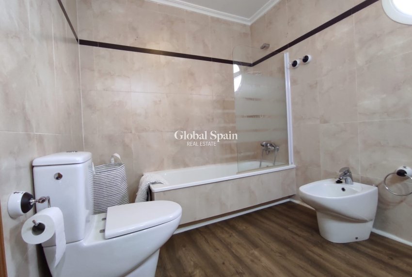 Revente - APPARTEMENT -
MIL PALMERAS  - Costa Blanca