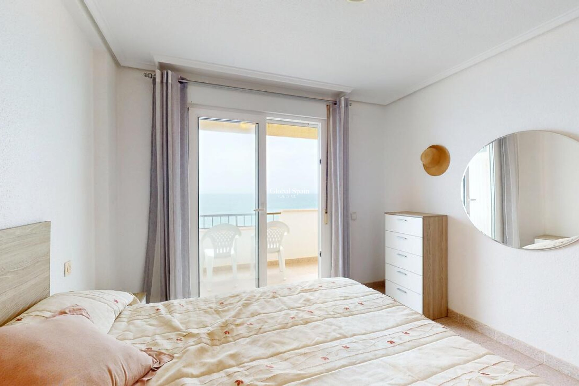 Revente - APPARTEMENT -
MIL PALMERAS  - Costa Blanca