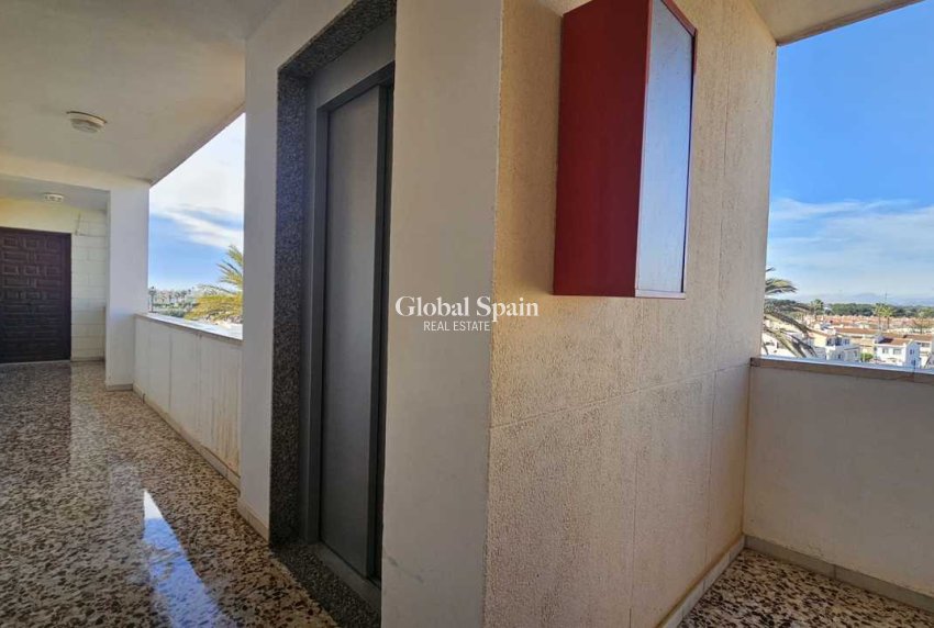 Revente - APPARTEMENT -
MIL PALMERAS  - Costa Blanca