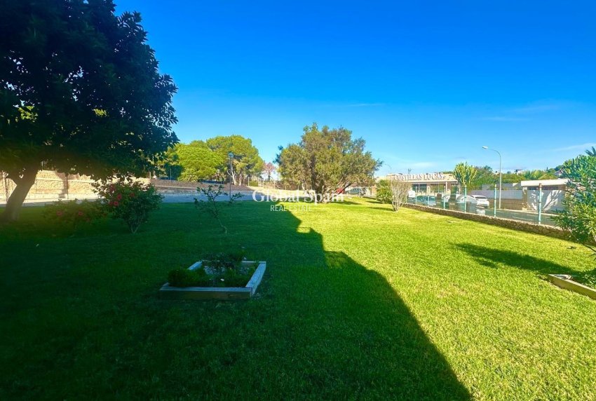 Revente - APPARTEMENT -
ORIHUELA COSTA - Altos de campoamor