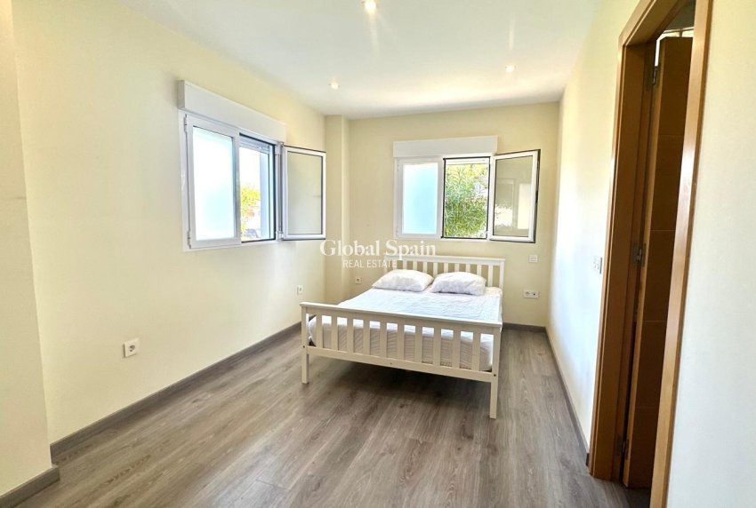 Revente - APPARTEMENT -
ORIHUELA COSTA - Altos de campoamor