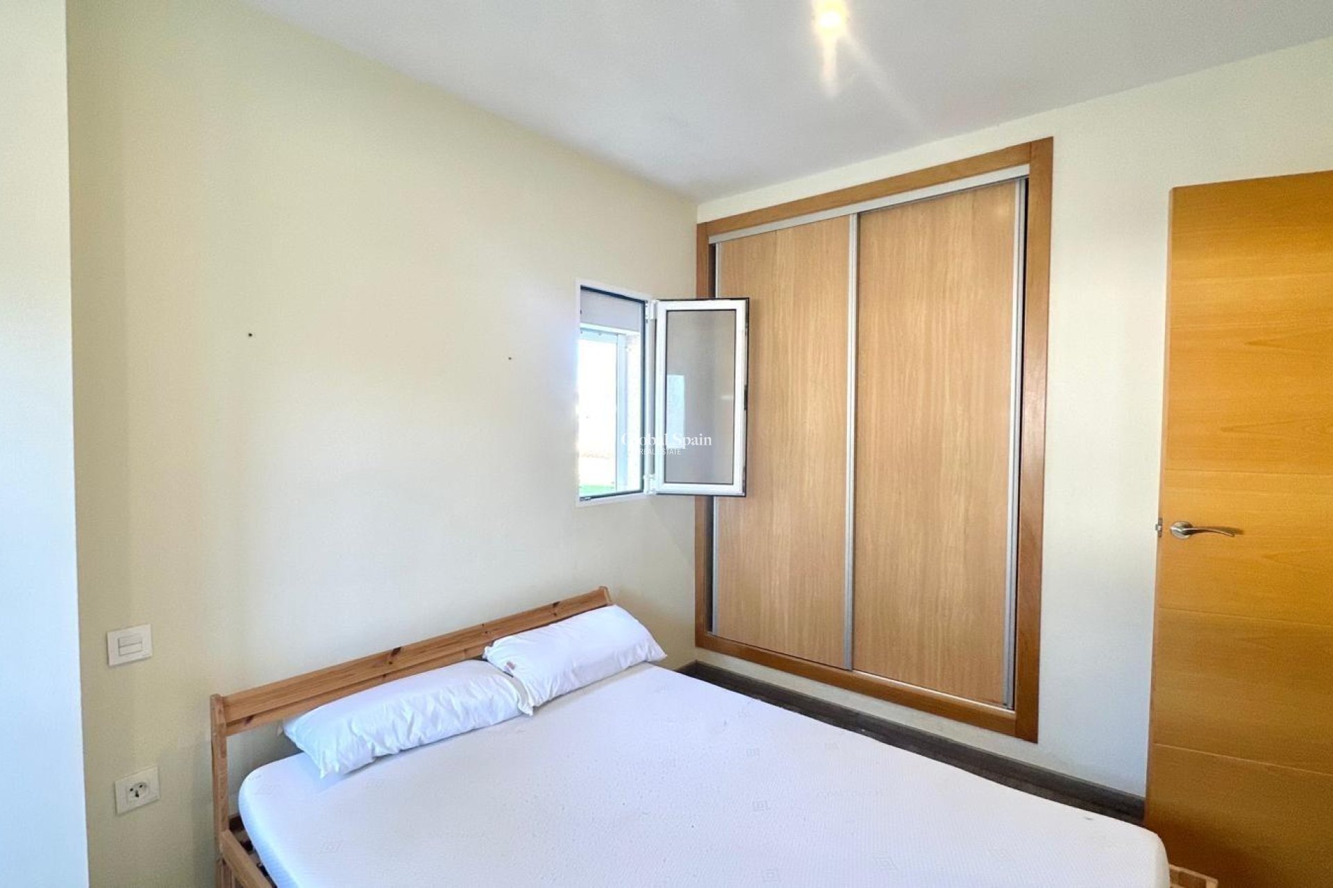 Revente - APPARTEMENT -
ORIHUELA COSTA - Altos de campoamor