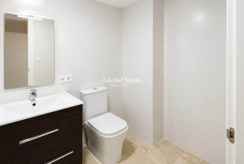 Revente - APPARTEMENT -
ORIHUELA COSTA - Altos de campoamor