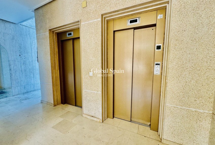 Revente - APPARTEMENT -
ORIHUELA COSTA - Altos de campoamor