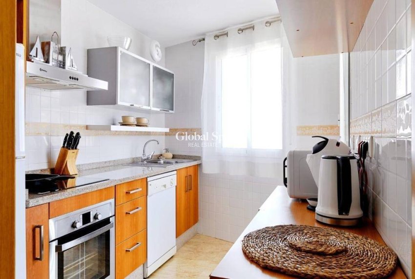 Revente - APPARTEMENT -
ORIHUELA COSTA - Altos de campoamor