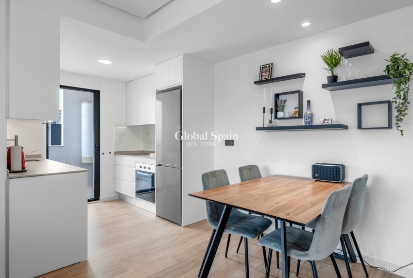 Revente - APPARTEMENT -
ORIHUELA - Costa Blanca South
