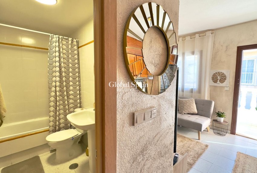 Revente - APPARTEMENT -
ORIHUELA COSTA - CABO ROIG