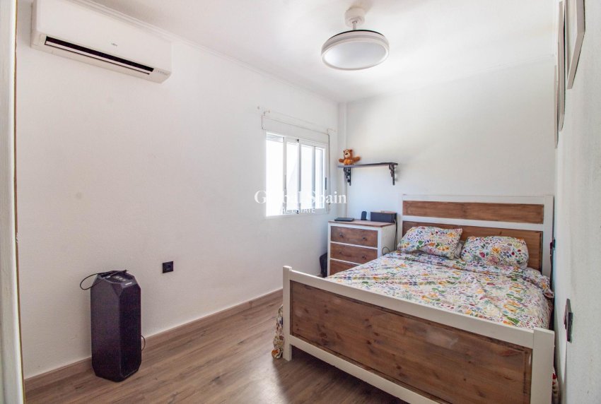 Revente - APPARTEMENT -
ORIHUELA COSTA - CABO ROIG