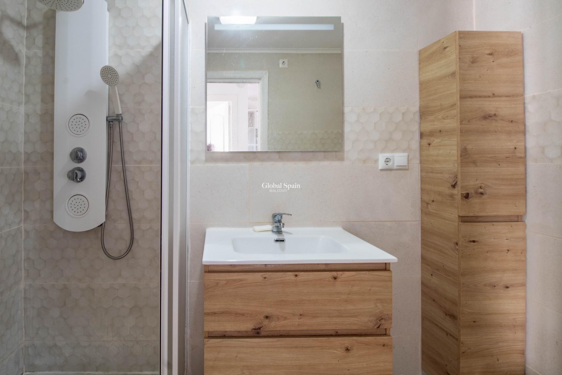 Revente - APPARTEMENT -
ORIHUELA COSTA - CABO ROIG