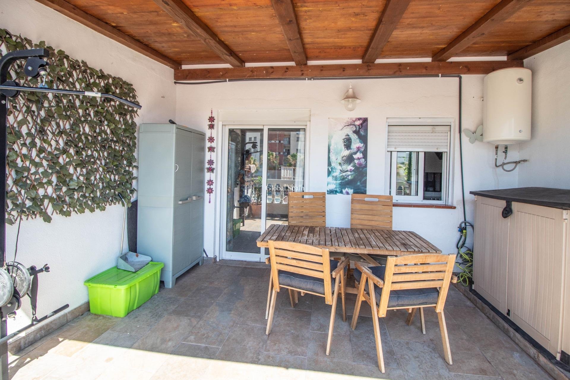Revente - APPARTEMENT -
ORIHUELA COSTA - CABO ROIG