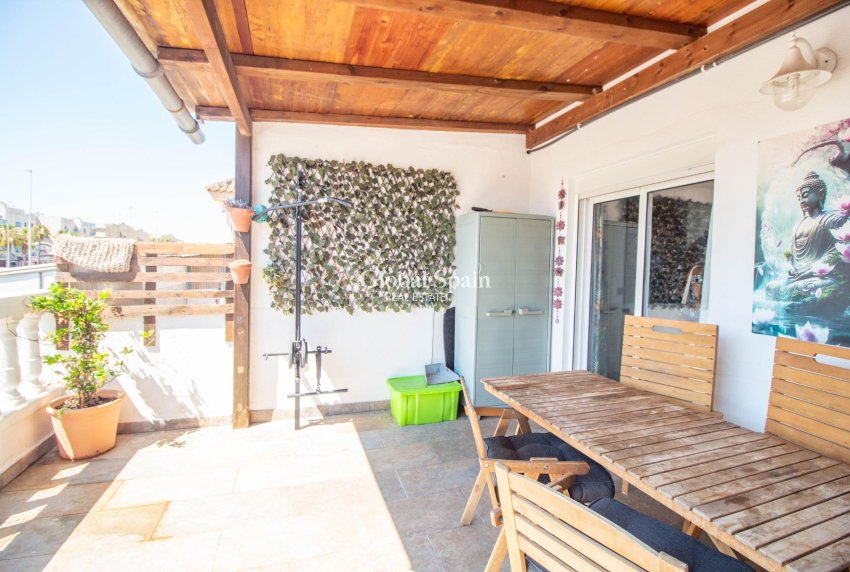Revente - APPARTEMENT -
ORIHUELA COSTA - CABO ROIG