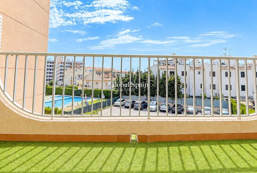Revente - APPARTEMENT -
ORIHUELA COSTA - CABO ROIG