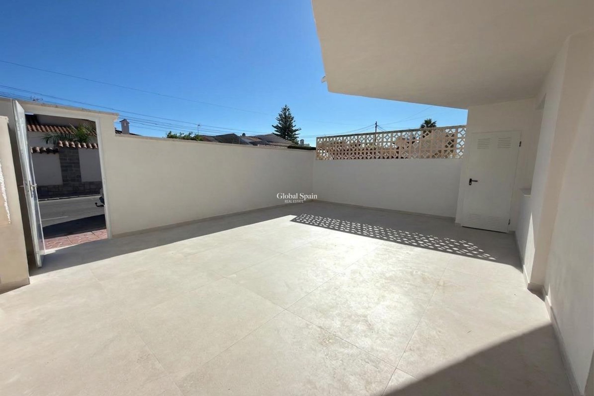 Revente - APPARTEMENT -
ORIHUELA COSTA - CABO ROIG