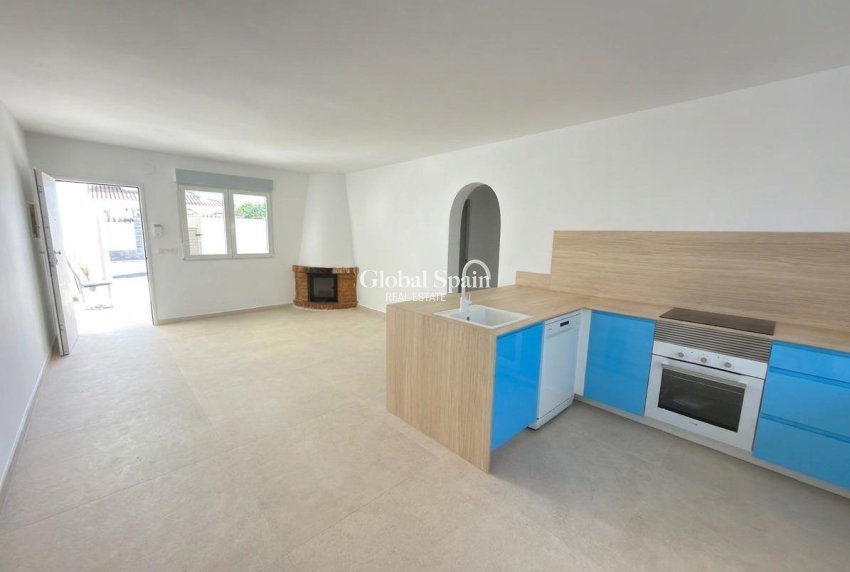 Revente - APPARTEMENT -
ORIHUELA COSTA - CABO ROIG