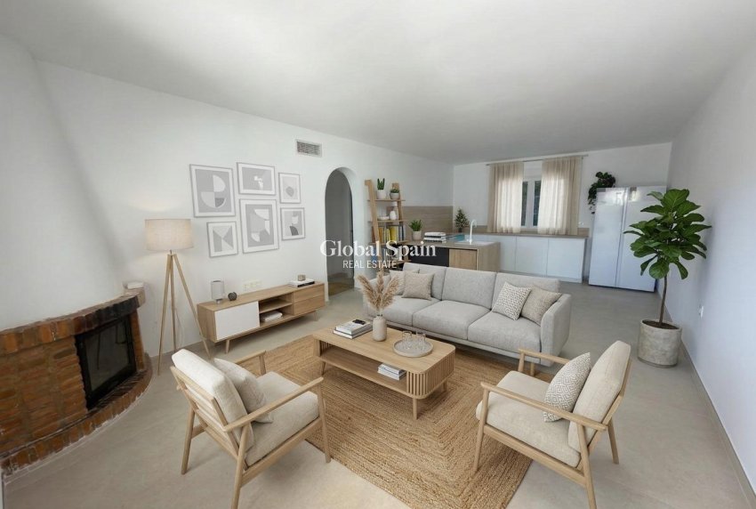 Revente - APPARTEMENT -
ORIHUELA COSTA - CABO ROIG