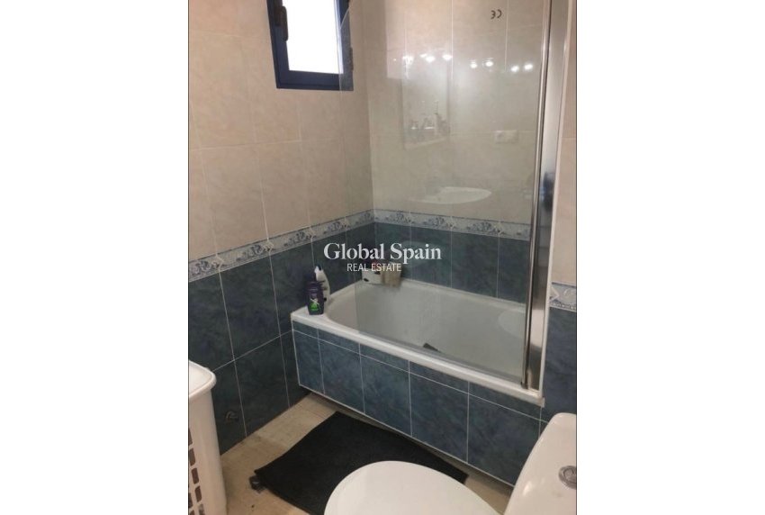 Revente - Appartement -
ORIHUELA COSTA - CAMPOAMOR