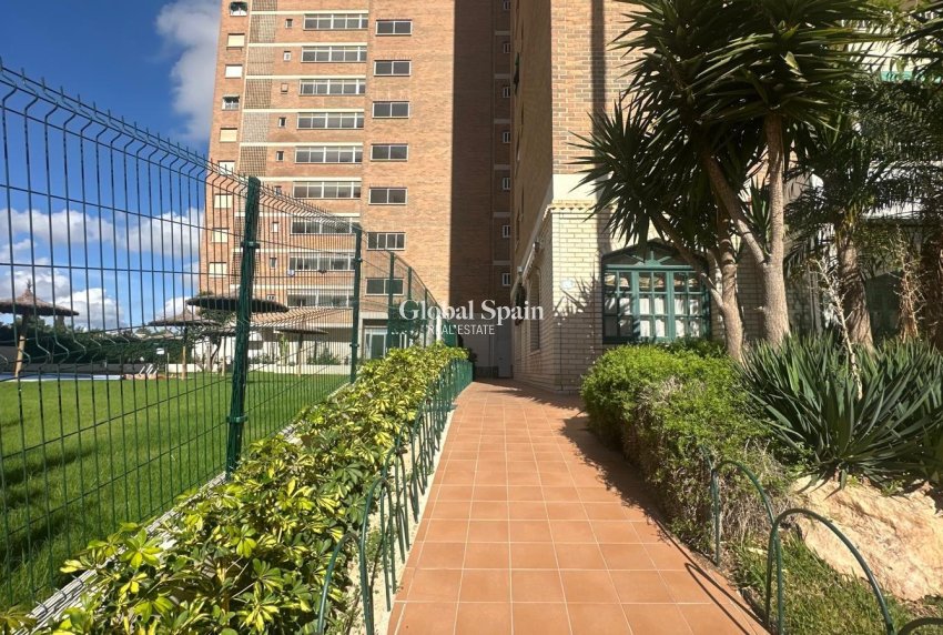 Revente - APPARTEMENT -
ORIHUELA COSTA - CAMPOAMOR