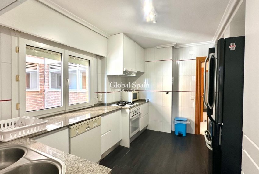 Revente - APPARTEMENT -
ORIHUELA COSTA - CAMPOAMOR