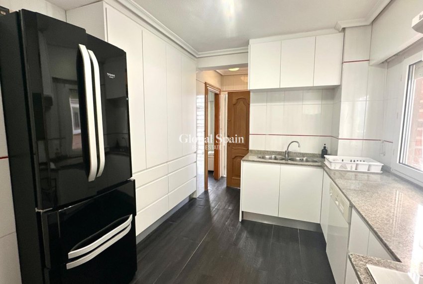 Revente - APPARTEMENT -
ORIHUELA COSTA - CAMPOAMOR