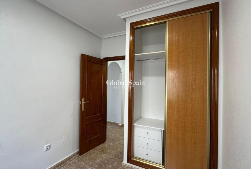 Revente - APPARTEMENT -
ORIHUELA COSTA - CAMPOAMOR