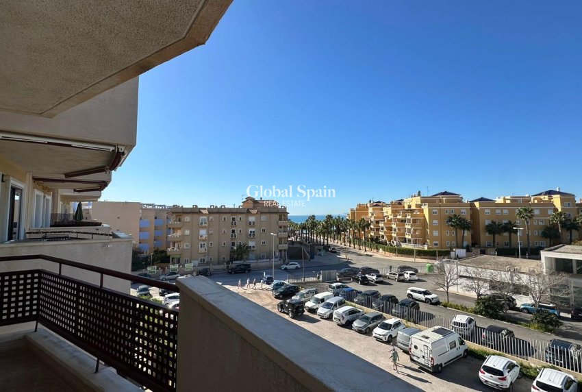 Revente - APPARTEMENT -
ORIHUELA COSTA - CAMPOAMOR