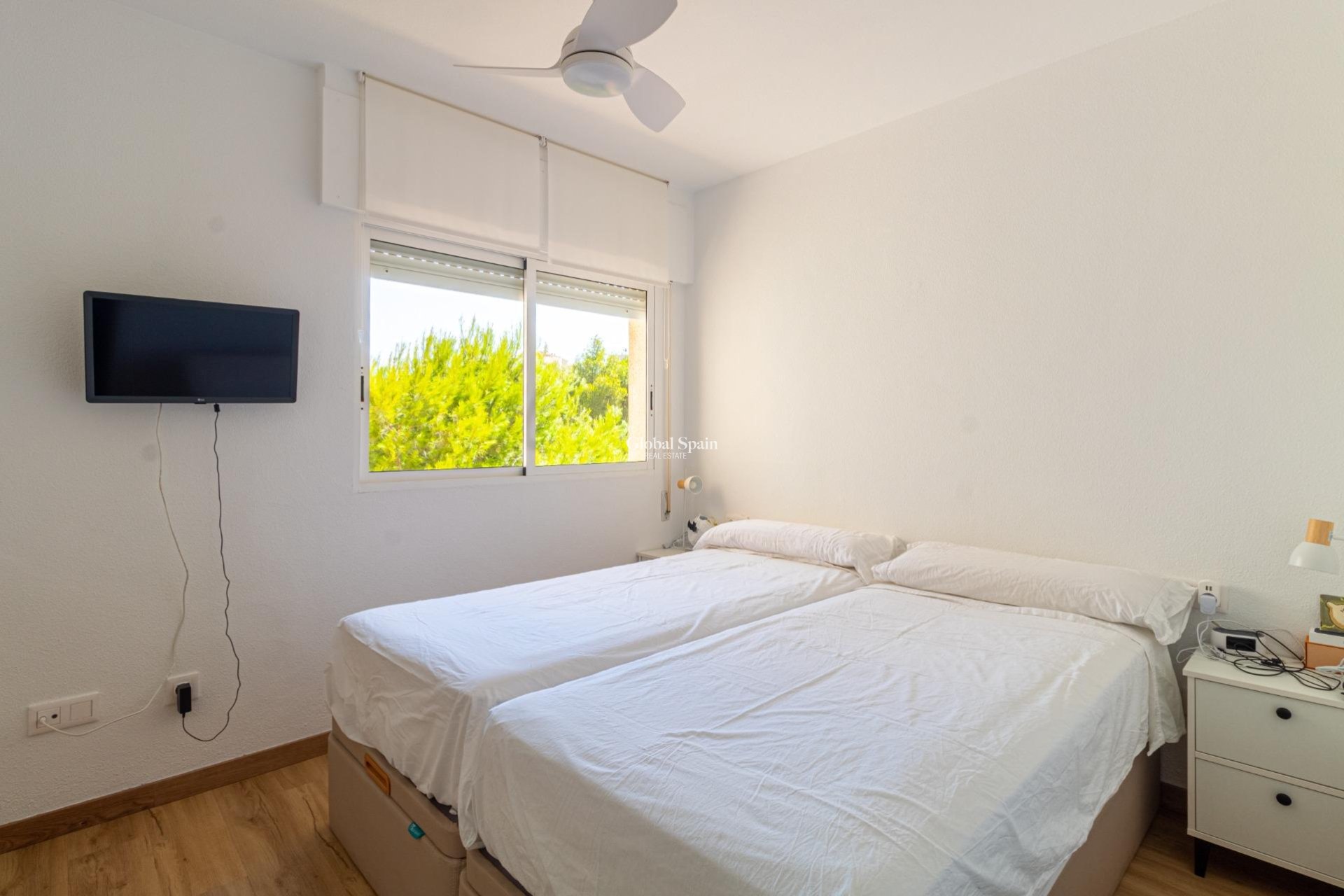 Revente - APPARTEMENT -
ORIHUELA COSTA - CAMPOAMOR