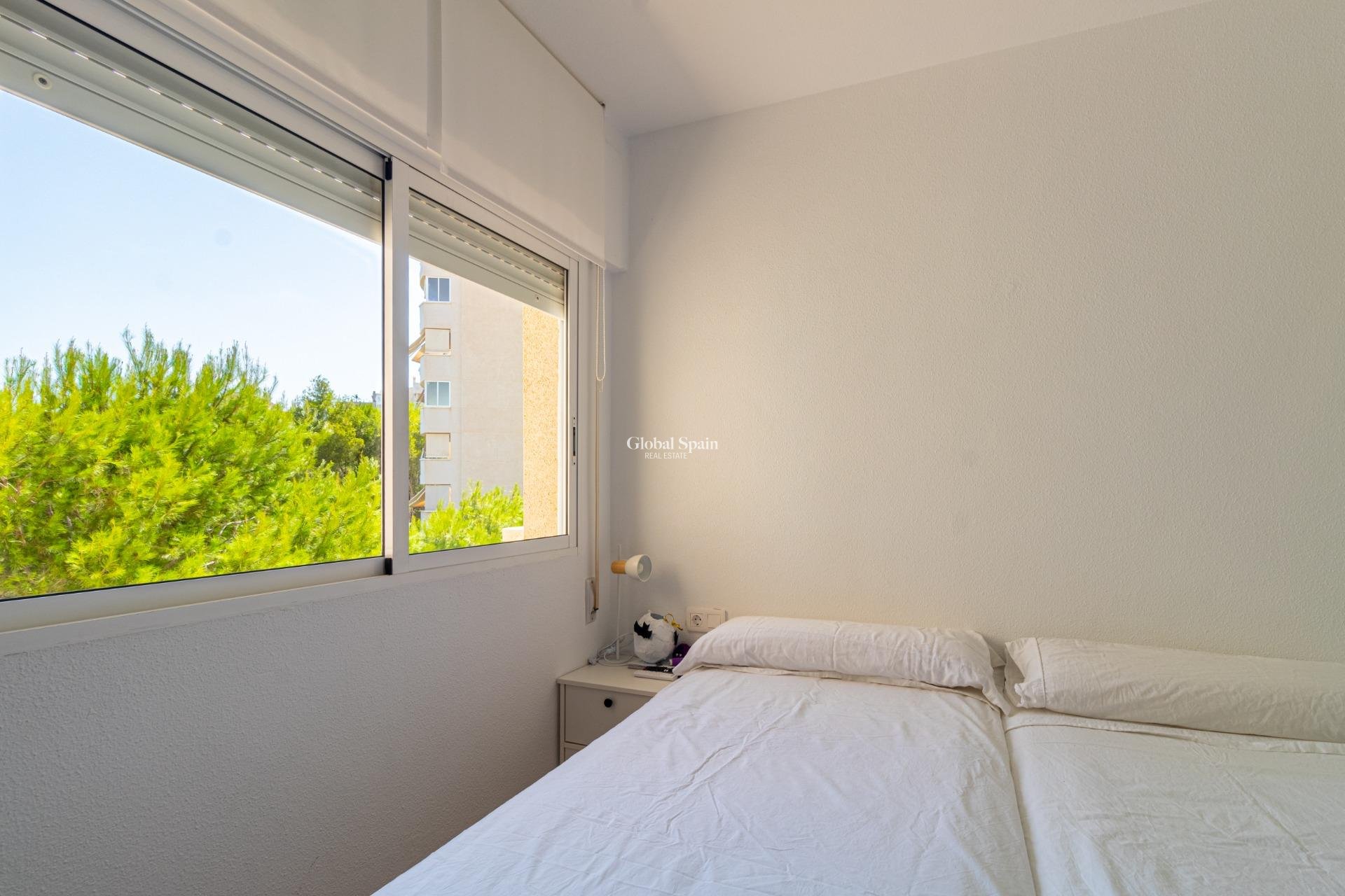 Revente - APPARTEMENT -
ORIHUELA COSTA - CAMPOAMOR