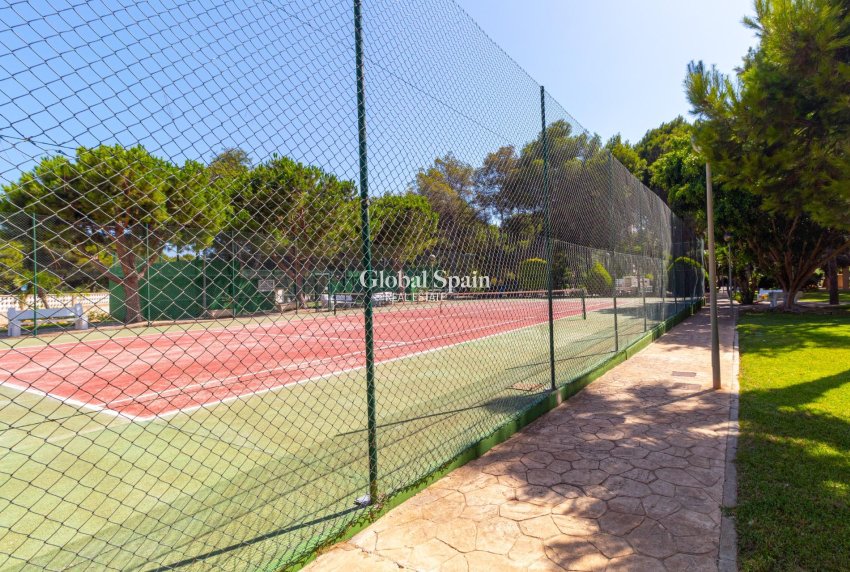 Revente - APPARTEMENT -
ORIHUELA COSTA - CAMPOAMOR
