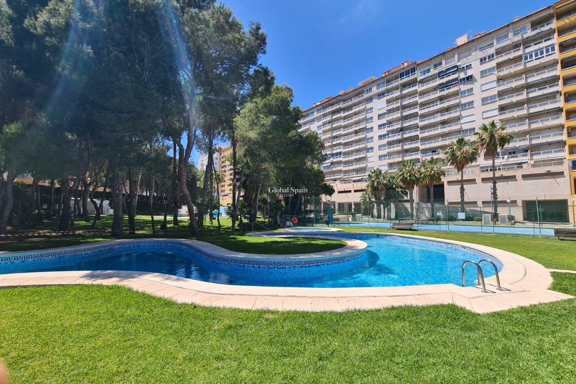 Revente - APPARTEMENT -
ORIHUELA COSTA - CAMPOAMOR
