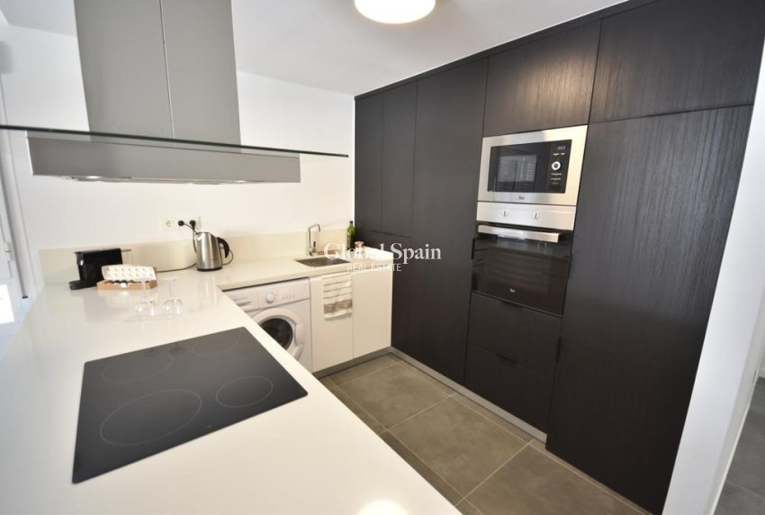 Revente - APPARTEMENT -
ORIHUELA COSTA - CAMPOAMOR