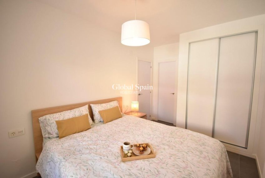 Revente - APPARTEMENT -
ORIHUELA COSTA - CAMPOAMOR