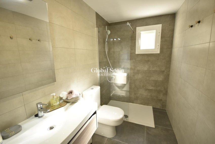 Revente - APPARTEMENT -
ORIHUELA COSTA - CAMPOAMOR