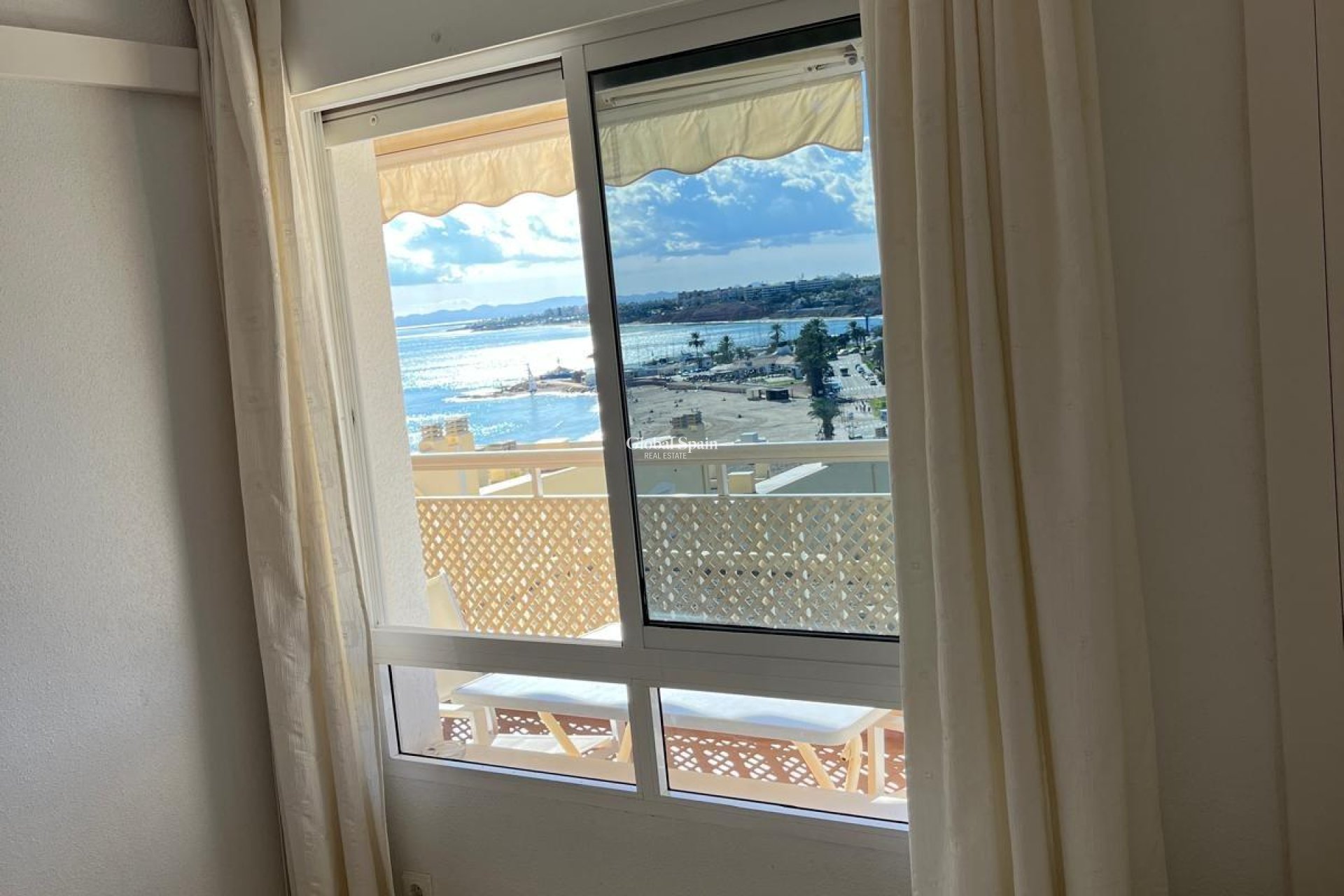 Revente - APPARTEMENT -
ORIHUELA COSTA - CAMPOAMOR