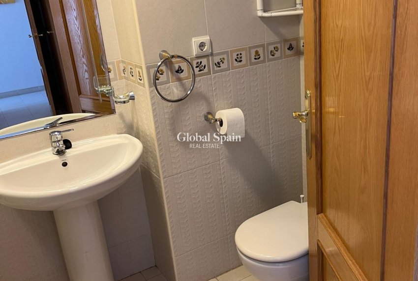 Revente - APPARTEMENT -
ORIHUELA COSTA - CAMPOAMOR