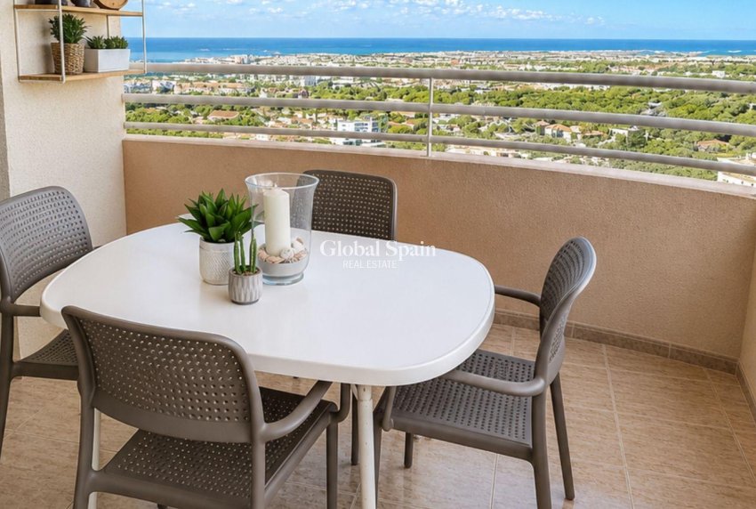 Revente - APPARTEMENT -
ORIHUELA COSTA - CAMPOAMOR