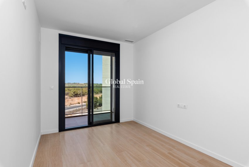 Revente - Appartement -
ORIHUELA COSTA - CAMPOAMOR