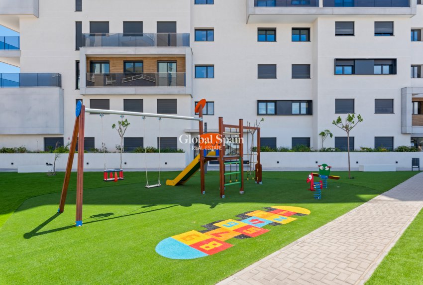 Revente - Appartement -
ORIHUELA COSTA - CAMPOAMOR