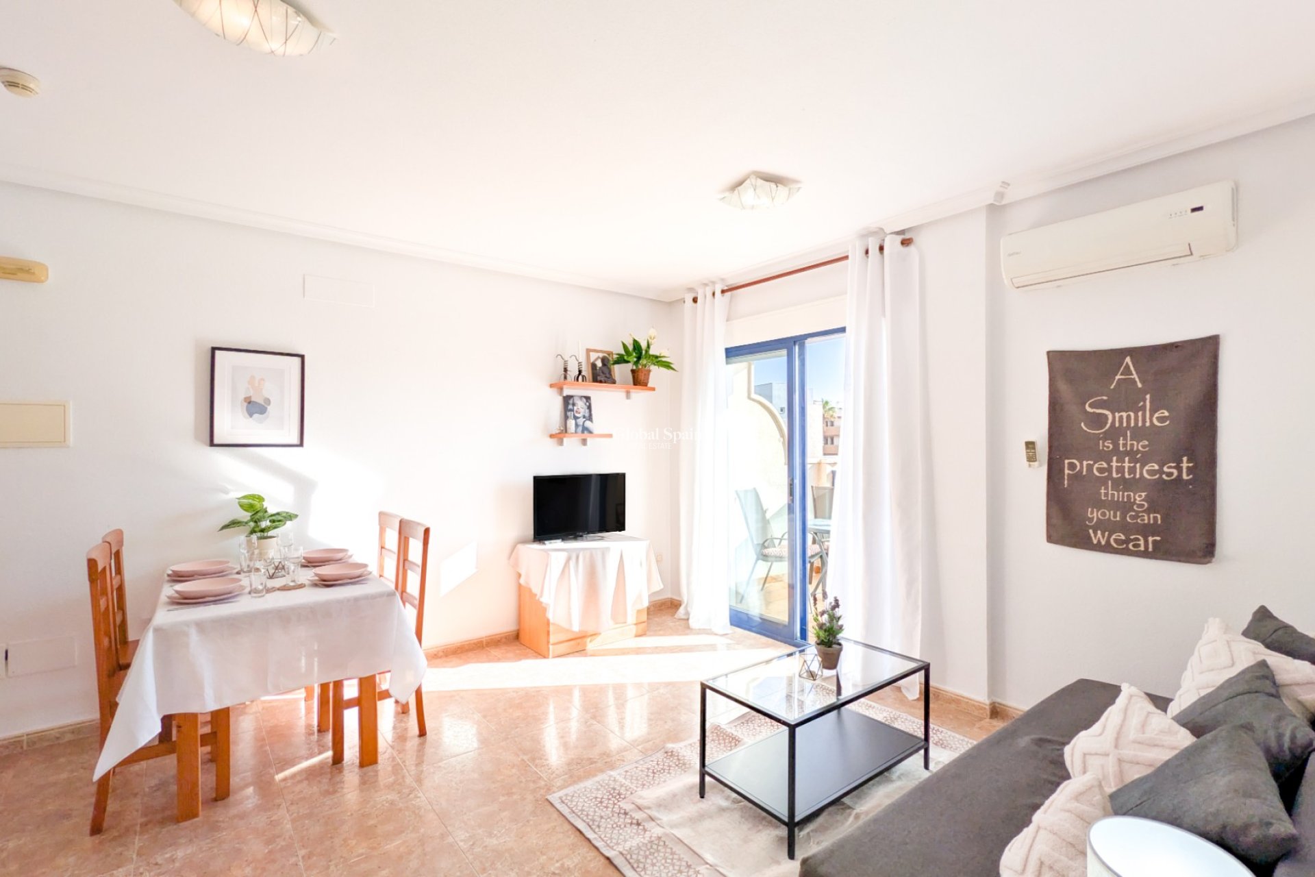 Revente - APPARTEMENT -
ORIHUELA COSTA - Costa Blanca