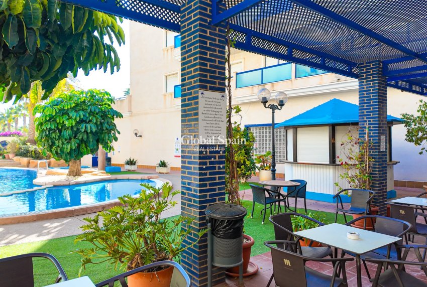 Revente - APPARTEMENT -
ORIHUELA COSTA - Costa Blanca