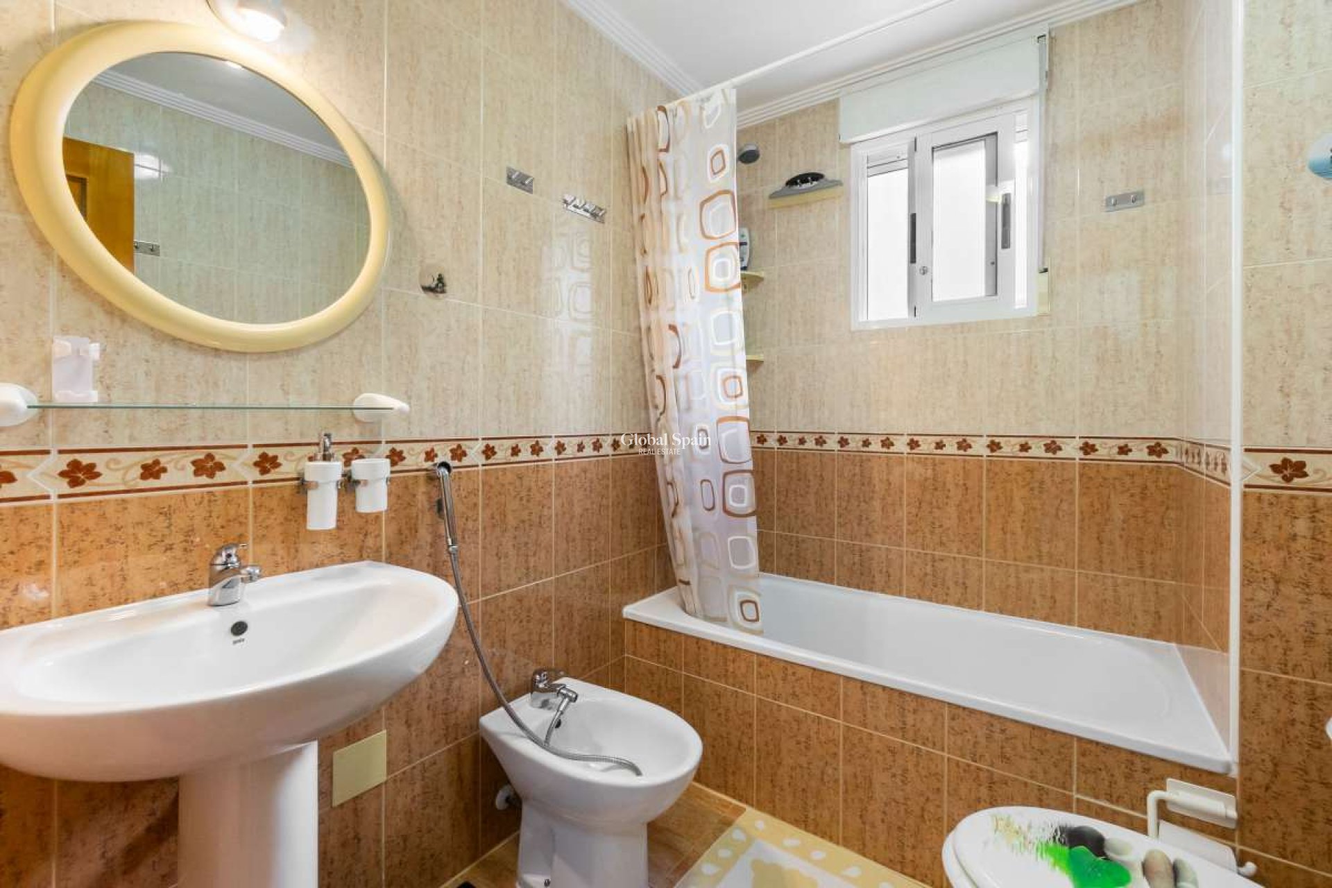 Revente - APPARTEMENT -
ORIHUELA COSTA - Costa Blanca