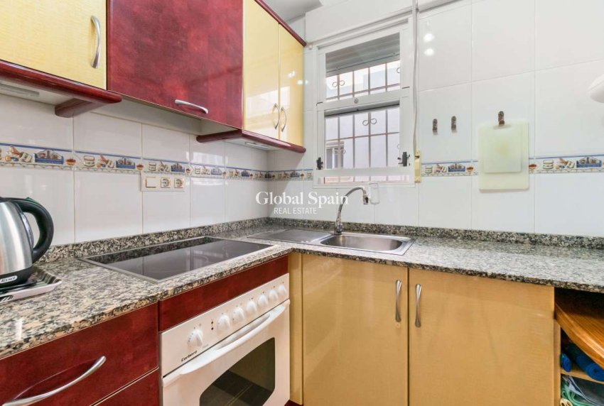 Revente - APPARTEMENT -
ORIHUELA COSTA - Costa Blanca