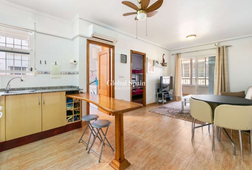 Revente - APPARTEMENT -
ORIHUELA COSTA - Costa Blanca