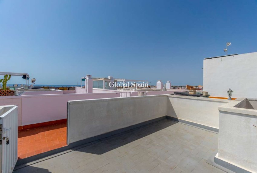 Revente - APPARTEMENT -
ORIHUELA COSTA - Costa Blanca