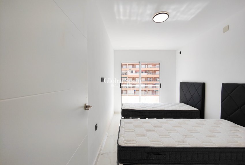 Revente - APPARTEMENT -
ORIHUELA COSTA - Costa Blanca