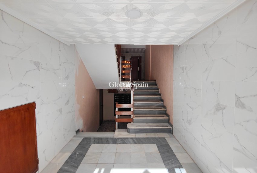 Revente - APPARTEMENT -
ORIHUELA COSTA - Costa Blanca