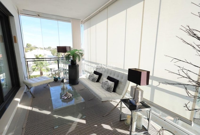 Revente - APPARTEMENT -
ORIHUELA COSTA - Costa Blanca