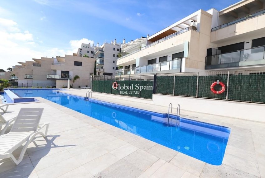 Revente - APPARTEMENT -
ORIHUELA COSTA - Costa Blanca