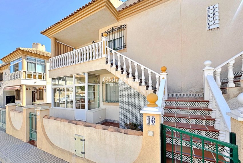 Revente - APPARTEMENT -
ORIHUELA COSTA - Costa Blanca