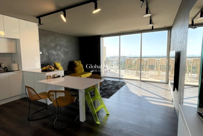 Revente - APPARTEMENT -
ORIHUELA COSTA - Costa Blanca