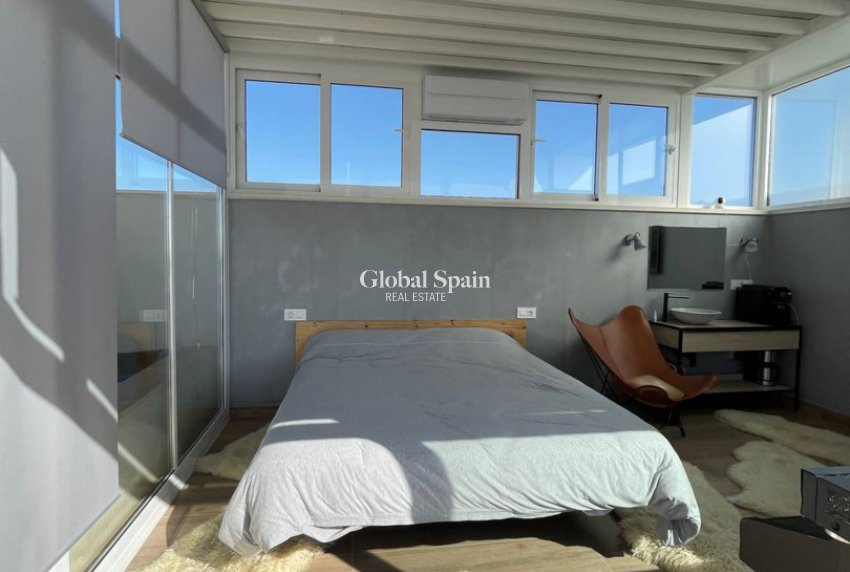 Revente - APPARTEMENT -
ORIHUELA COSTA - Costa Blanca